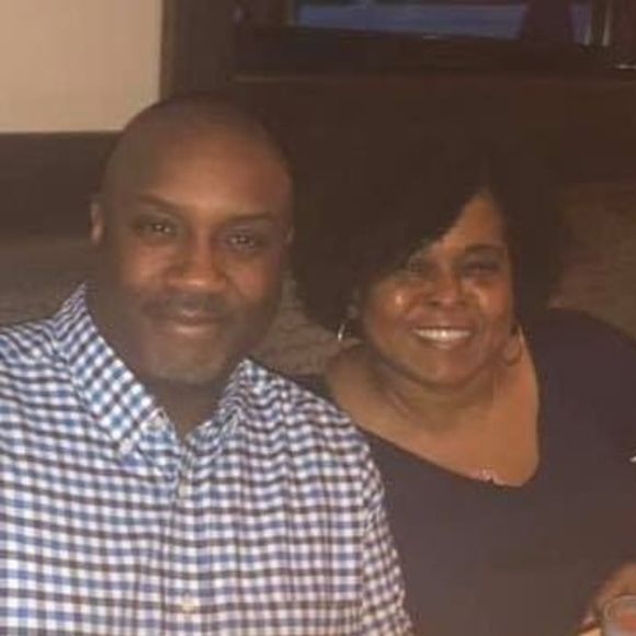 Meet your Posher, Lisa - Picture 1 of 1